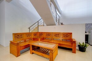 Lobby - Hotel O Griya Kencana Asri Syariah (Surakarta)