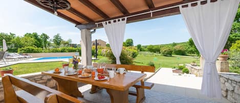 Restauration en plein air