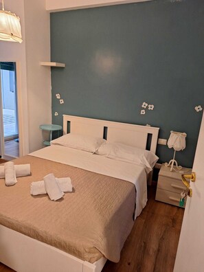 3 camere, Wi-Fi, lenzuola