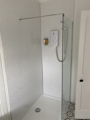 Classic Room | Bathroom - Queensberry Arms Hotel (Sanquhar)