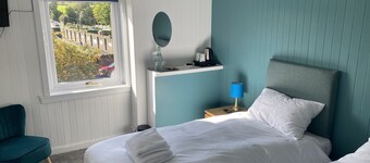 Queensberry Arms Hotel