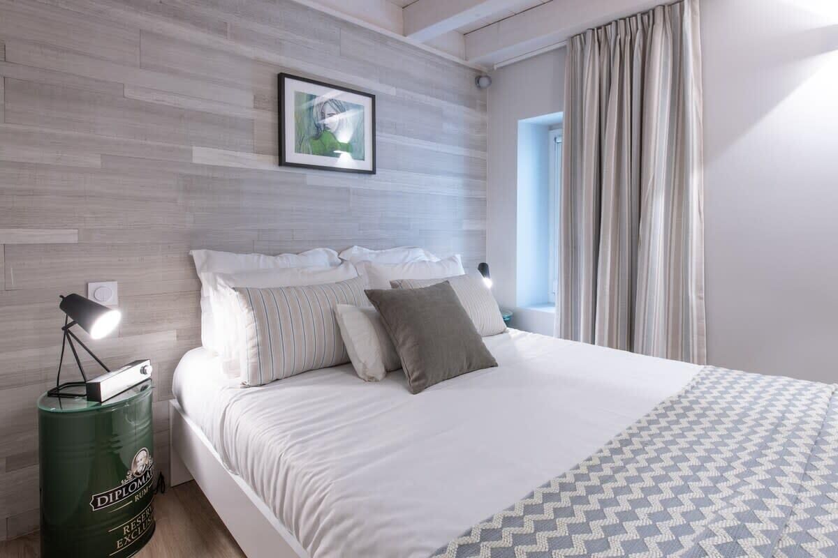 2 bedrooms, iron/ironing board, travel crib, WiFi