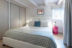 2 bedrooms, iron/ironing board, travel crib, WiFi - K2, Annecy Rent Lodge  duplex de deux chambres doubles entièrement rénové (Annecy)