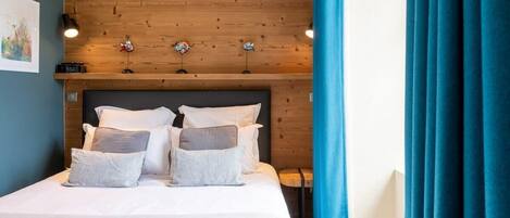 2 bedrooms, iron/ironing board, travel crib, WiFi