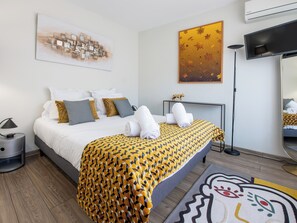 1 bedroom, iron/ironing board, travel cot, WiFi