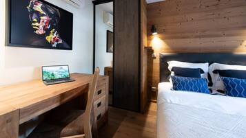 4 chambres, fer et planche à repasser, lit parapluie, Wi-Fi