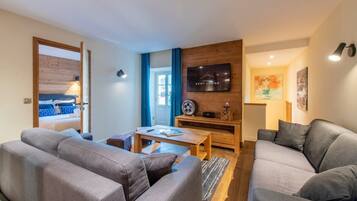 Télévision, chaîne hi-fi