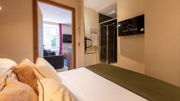 1 chambre, fer et planche Ă repasser, lit parapluie, Wi-Fi