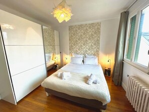 1 bedroom, iron/ironing board, travel crib, WiFi