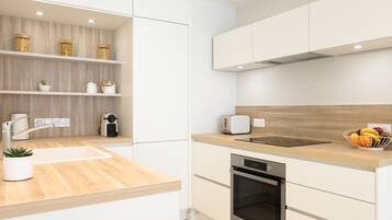 Kühlschrank, Mikrowelle, Ofen, Herdplatte