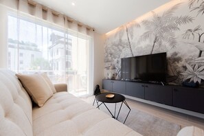 TV, stereo