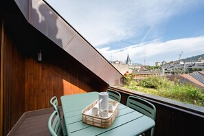 Outdoor dining - Le Duplex Vaugelas, atypique en plein Centre Ville (Annecy)
