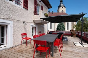 Outdoor dining - OURAL, Annecy Rent Lodge (Annecy)