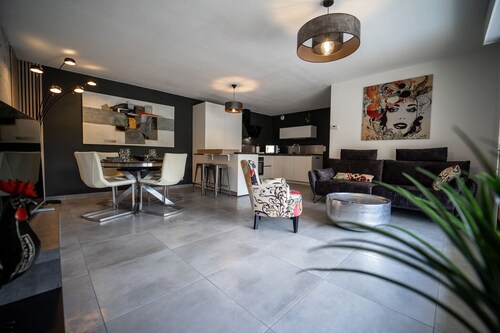 Lac et montagnes, charmant appartement au calme pour 4 personnes