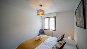 2 bedrooms, iron/ironing board, travel crib, WiFi