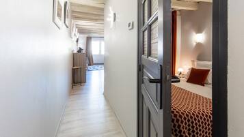 1 slaapkamer, een strijkplank/strijkijzer, reisbedje, wifi