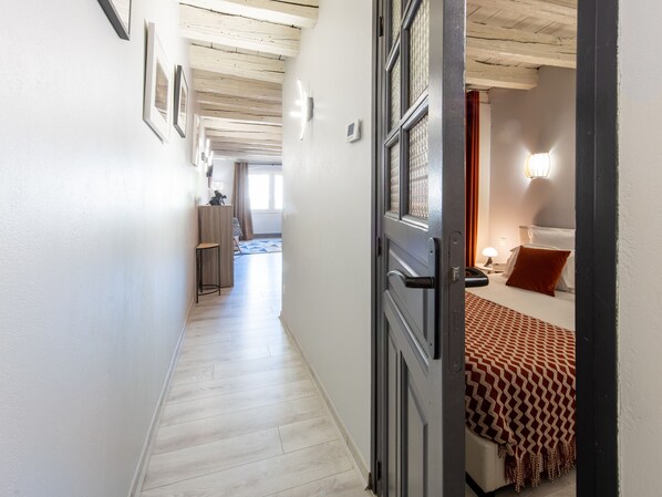 1 bedroom, iron/ironing board, travel crib, WiFi