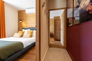 2 bedrooms, iron/ironing board, travel crib, WiFi