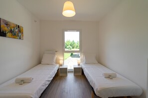 2 bedrooms, WiFi, bed sheets