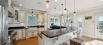 Vitamin Sea is all you need! 6 BR, 5.5 BA with Private Pool, Ocean View!