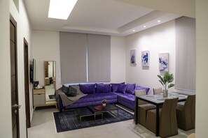 Interior - Gemmayzeh House Purple (Bayrut)
