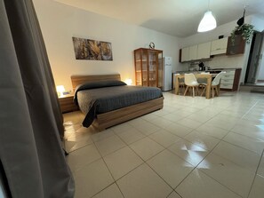 1 bedroom, free WiFi, bed sheets