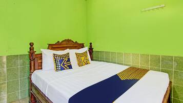 Comfort Double Room | Free WiFi, bed sheets