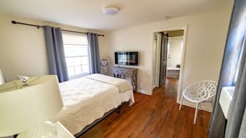 1 habitación, tabla de planchar con plancha, wifi gratis y ropa de cama