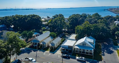 The Blake: Cottage in Historic Downtown Pensacola