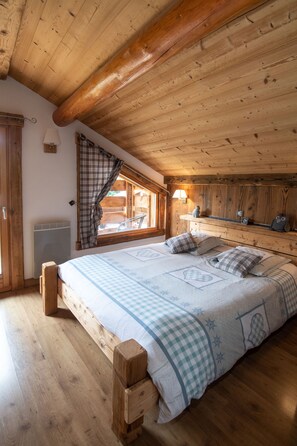 4 bedrooms, WiFi, bed sheets