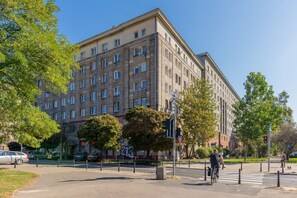 Front of property - Cozy Studio in Warsaw by Renters (Warsaw)