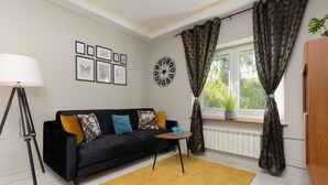 Living room - Cozy Studio in Warsaw by Renters (Warsaw)