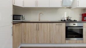 Studio, Kitchen | Private kitchen - Cozy Studio in Warsaw by Renters (Warsaw)