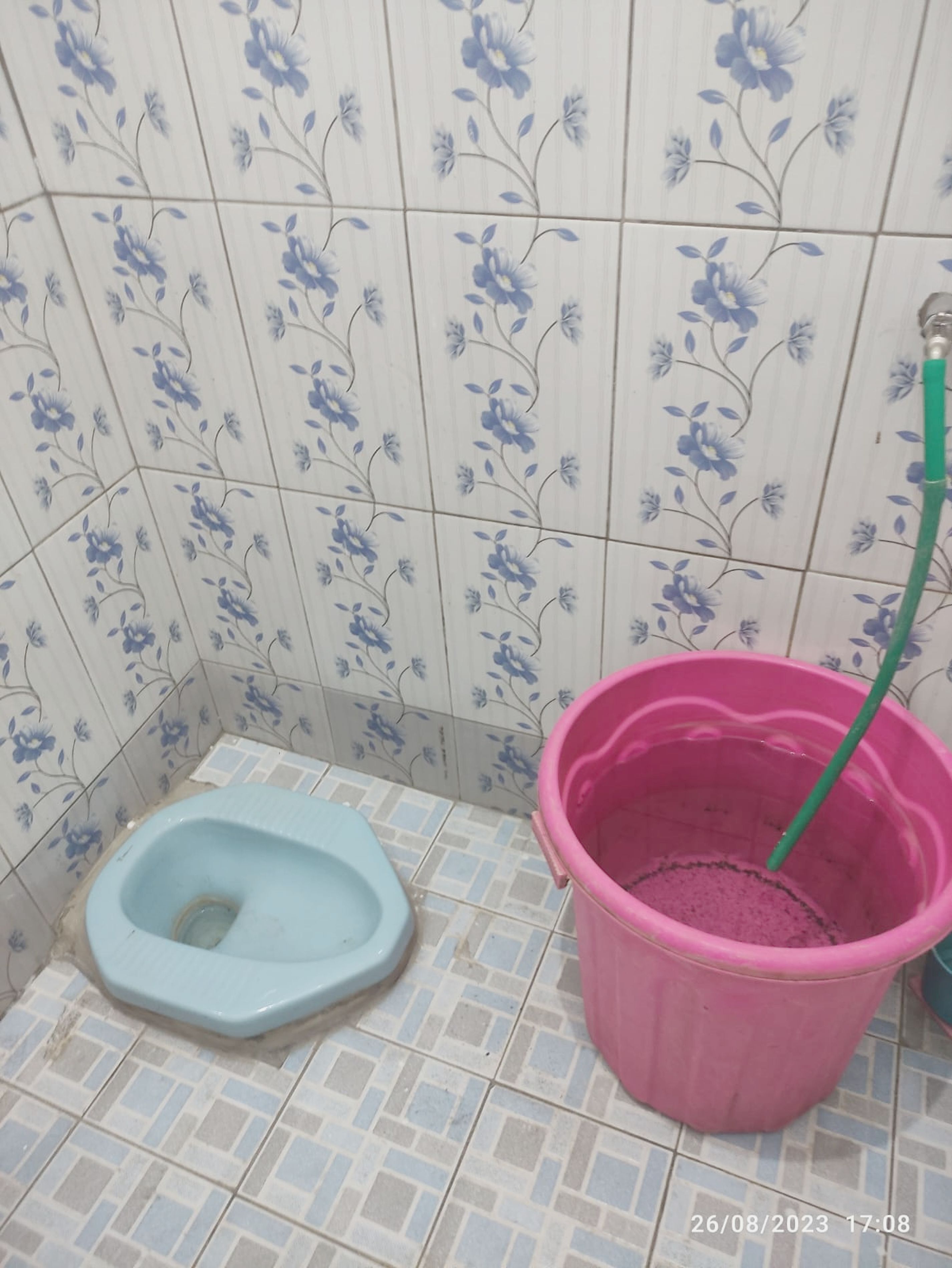 economy double room | bathroom | shower