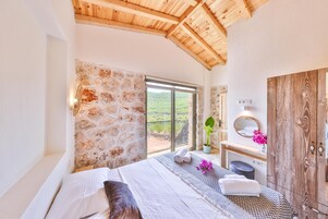 1 bedroom, premium bedding, individually decorated