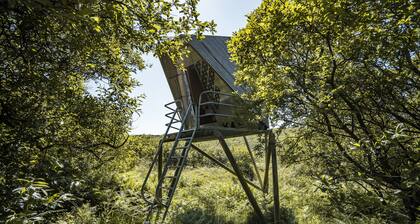 K4 Kudhva Treehouse Cabin With sea View