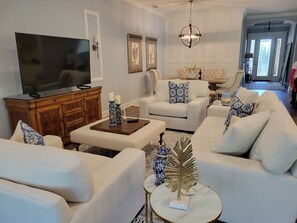 Smart TV - Luxury home, private pool, all just minutes to downtown Naples & Marco beaches!  (Naples)