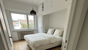 3 soverom, strykejern/-brett, reiseseng for barn og wi-fi (inkludert)