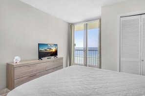 3 bedrooms, iron/ironing board, WiFi, bed sheets - 🏖️Bay Views-Walk to beach-Pool-Tennis Courts-3BR Tristan Towers 10A (Pensacola Beach)