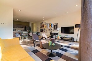 TV connectée, espaces bureaux