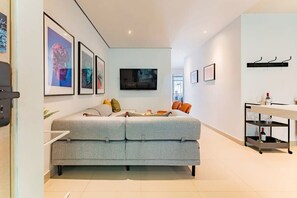 Smart TV, offices