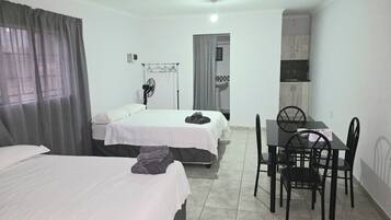 Studio Familial, 2 lits doubles, vue montagne