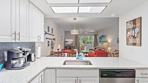 Condo, 1 Bedroom | Private kitchen | Fridge, oven, coffee/tea maker, toaster