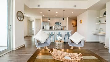 Apartment, 2 Bedrooms | Living area