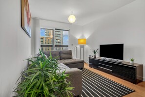 Deluxe Apartment | Living area