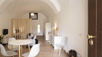 Deluxe Studio | Living area | Smart TV