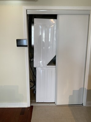 Interior - Historic Home in Historic Union Square surrounded by 3 parks! (Baltimore)