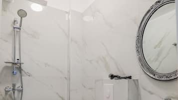 Secador de cabelo, bidê