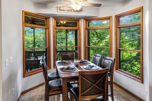 تناول الطعام