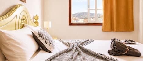 2 chambres, fer et planche à repasser, accès au Wi-Fi (inclus)